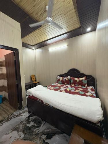 Chirag Homestay Kainchi Dham Photo 3