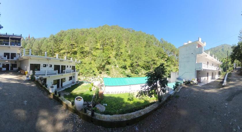 Chirag Homestay Kainchi Dham Photo 2